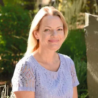 Anna Walker